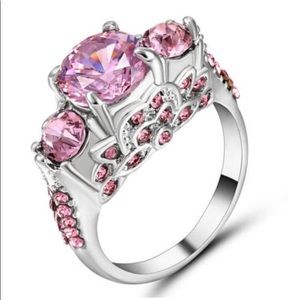 PINK SAPPHIRE RING.